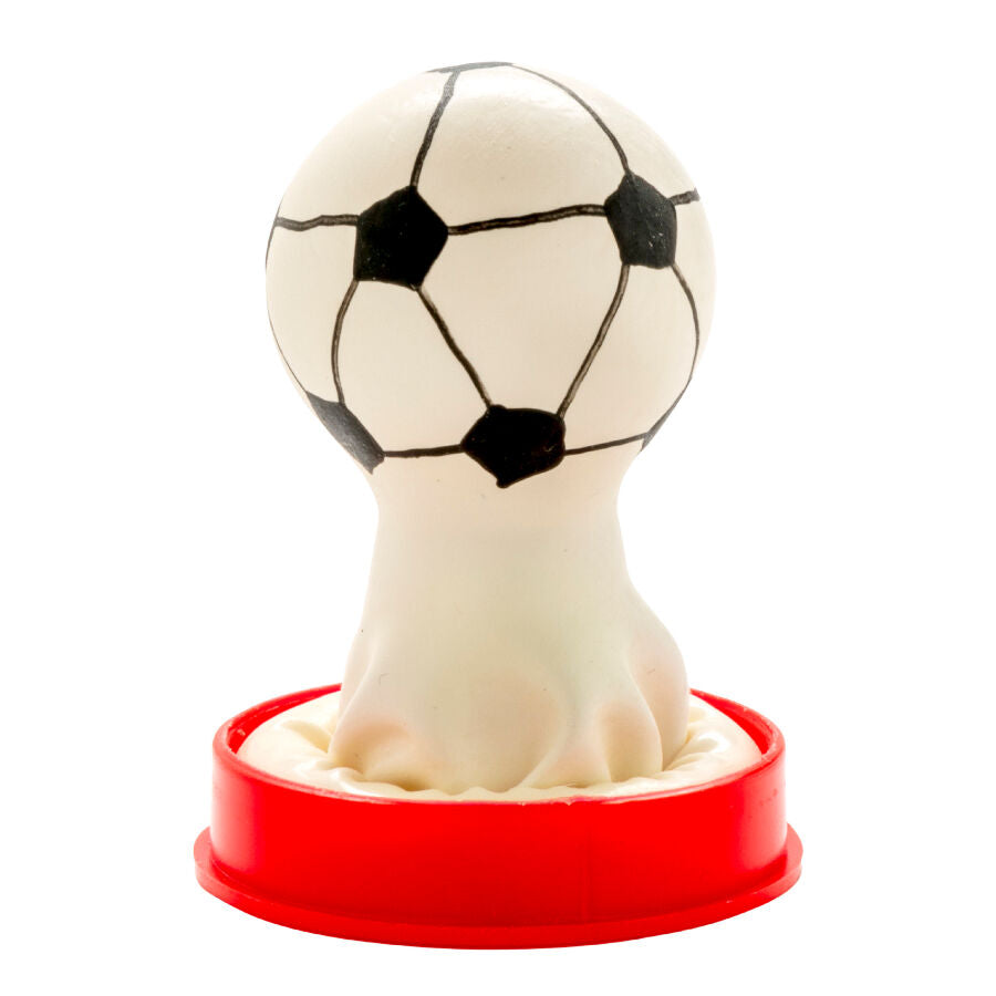 CONDOMERIE - HANDGESCHILDERDE CONDOMS MET EEN NIEUWIGHEIDSVOETBAL